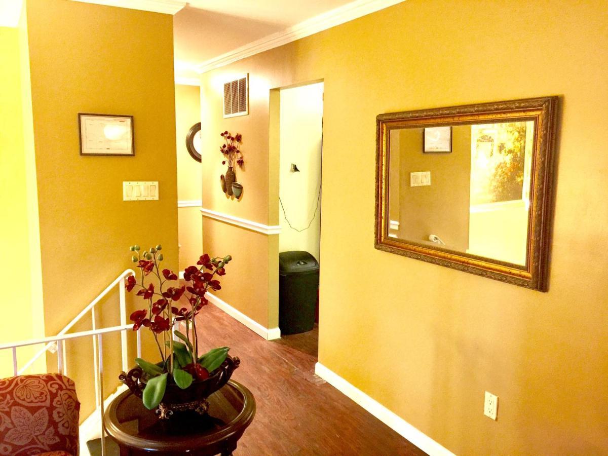 Apartamento Charity'S Haven II Waldorf Exterior foto