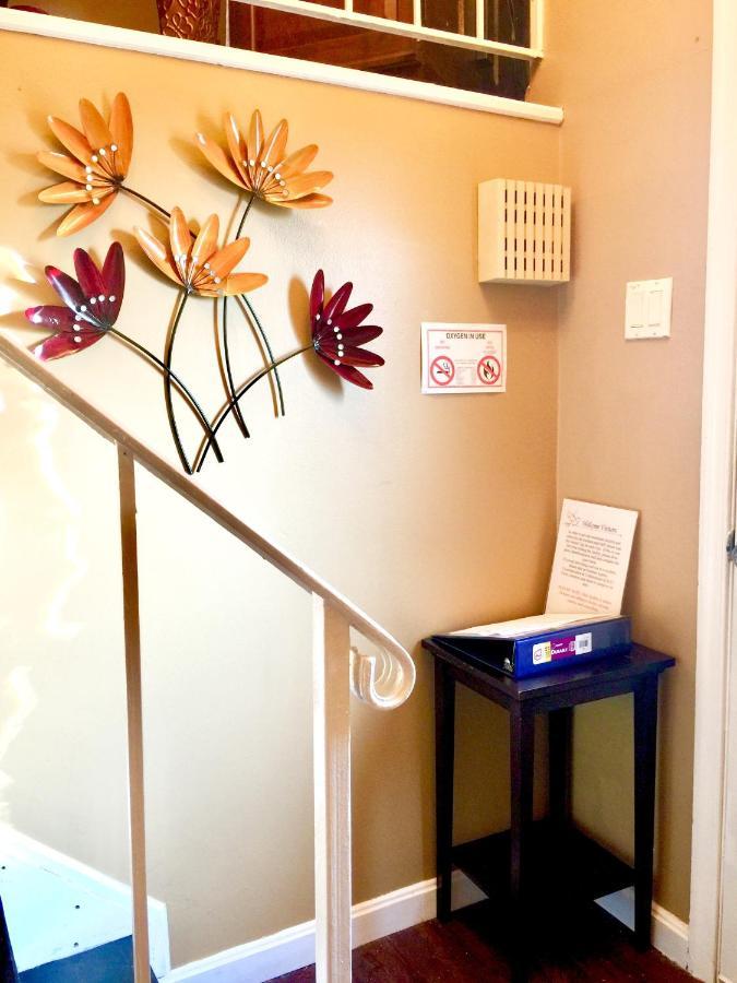 Apartamento Charity'S Haven II Waldorf Exterior foto