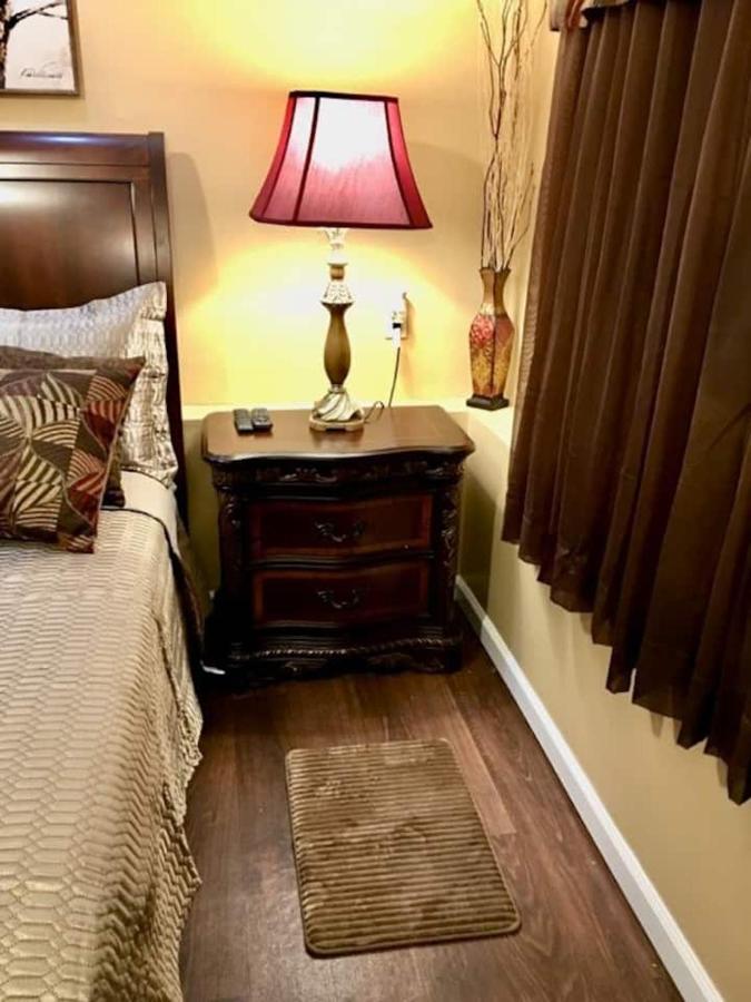 Apartamento Charity'S Haven II Waldorf Exterior foto