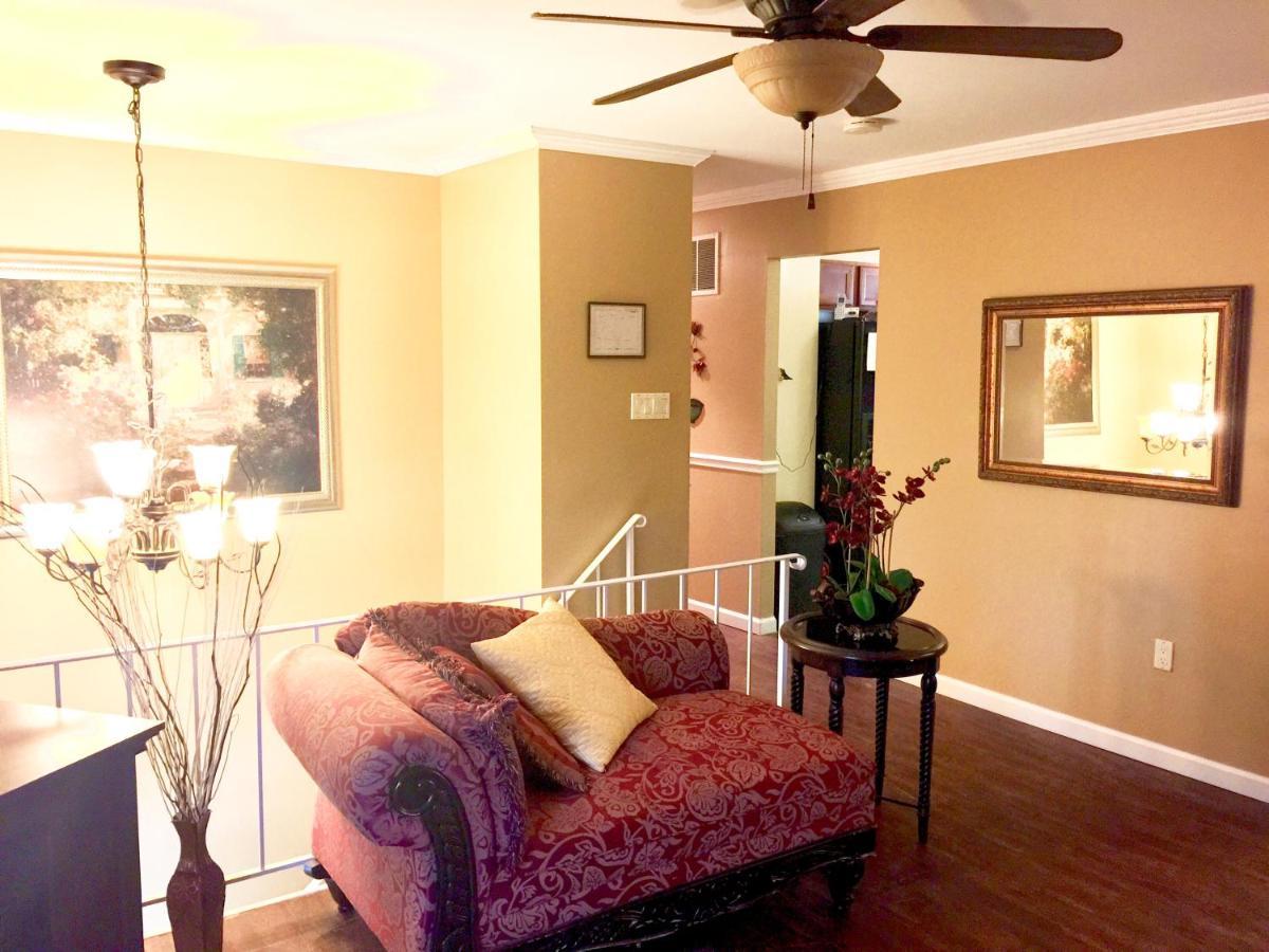 Apartamento Charity'S Haven II Waldorf Exterior foto