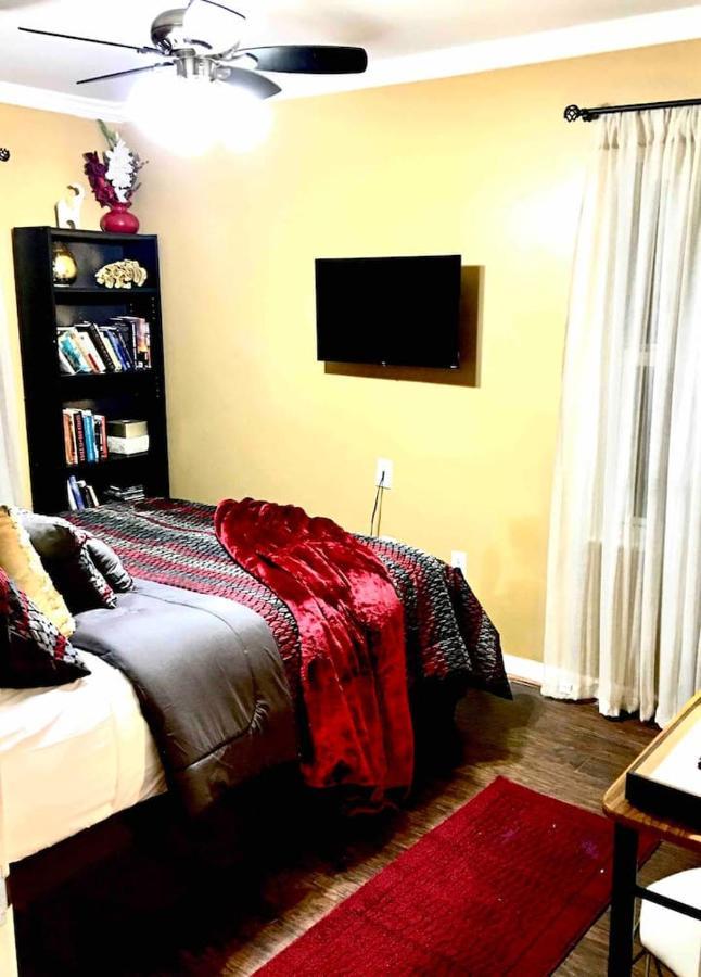 Apartamento Charity'S Haven II Waldorf Exterior foto